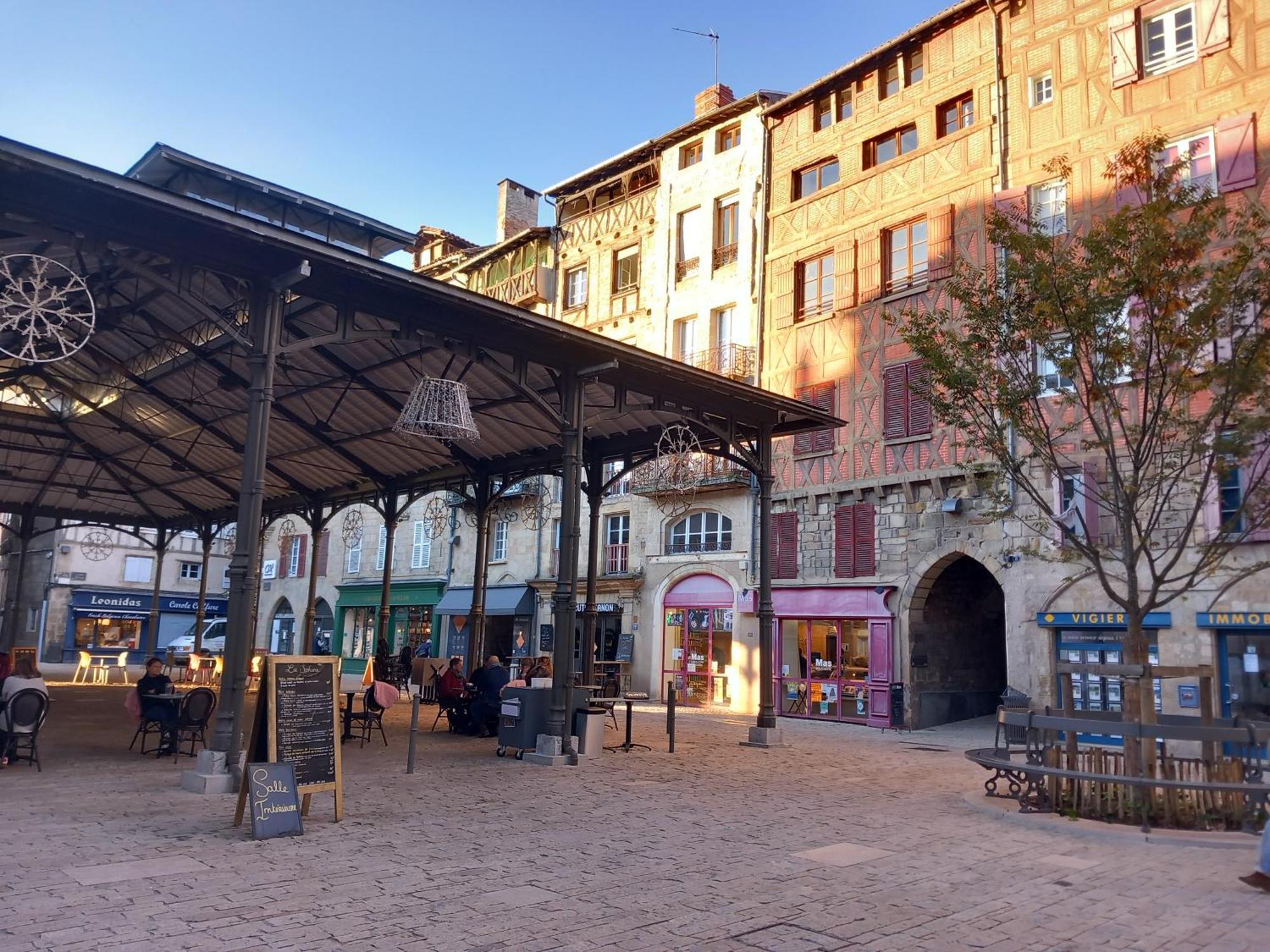 Les Trois Prunelles Saint-Pierre-Toirac Exterior photo
